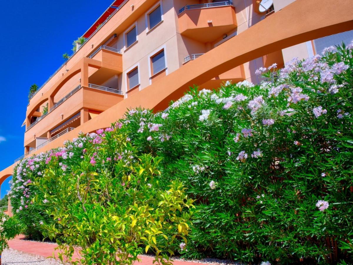 Denia Deluxe Beach & City Apartment Exterior photo