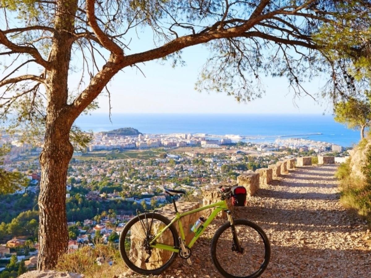 Denia Deluxe Beach & City Apartment Exterior photo